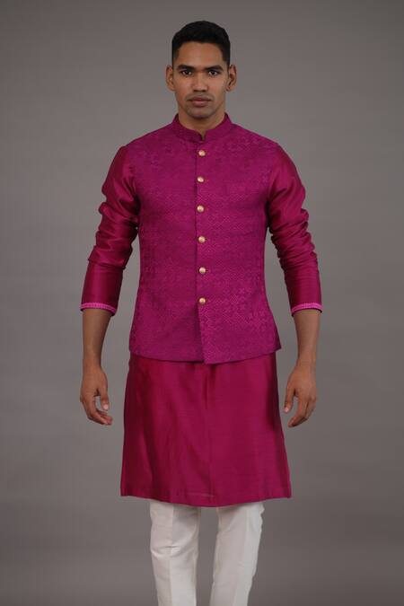 Para_Magenta Chanderi , Spandex, Embroidery Thread Kurta Set_Online_at_Aza_Fashions