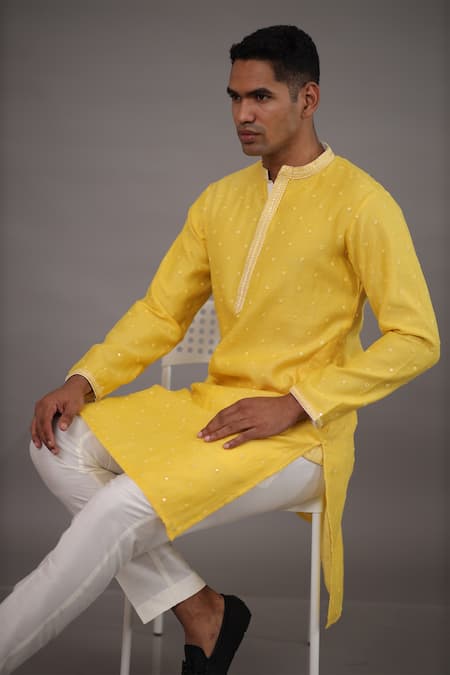 Buy_Para_Yellow Chanderi Silk Embroidered Thread Kurta And Pant Set_Online_at_Aza_Fashions