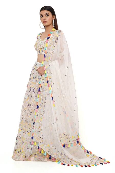 Shop Payal Singhal Off White Organza Embroidery Thread V Neck Floral Bridal Lehenga Set Online at Aza Fashions Shop_Payal Singhal_Off White Organza Embroidery Thread V Neck Floral Bridal Lehenga Set _Online_at_Aza_Fashions