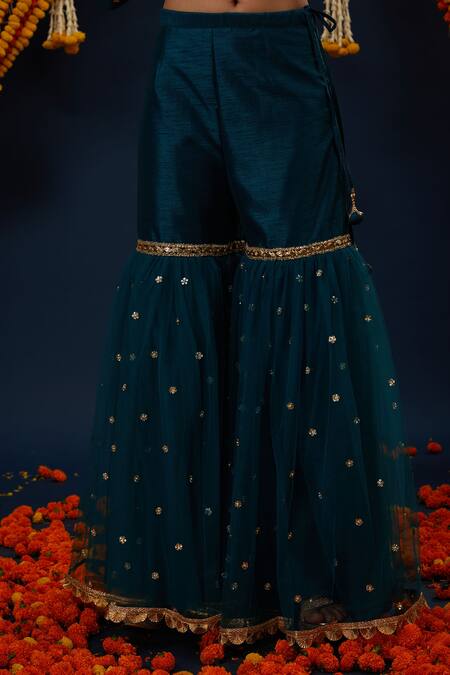 Buy_Preeti S Kapoor_Green Net Gota Patti, Sequins Boat Neck Embroidered Kurta Gharara Set _Online_at_Aza_Fashions