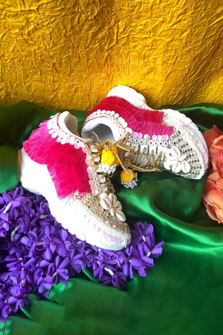 Chal Jooti_White Bohemian Butterfly Wedding Sneakers_Online_at_Aza_Fashions