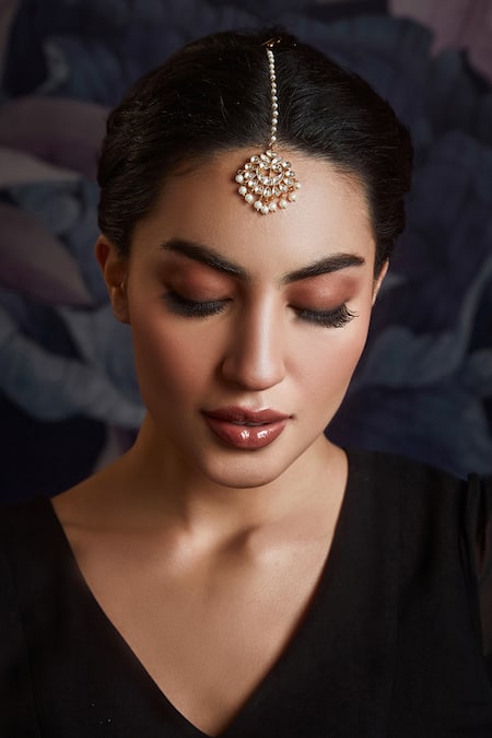 Paisley Pop_Gold Plated Kundan Maangtikka  _Online_at_Aza_Fashions