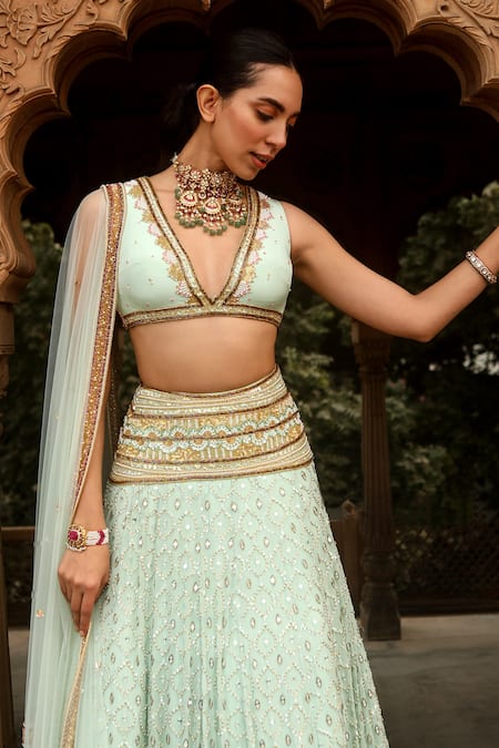 7 Brides Who Wore Pink With Emerald Green Jewellery, Just Like Kiara  Advani! |POPxo