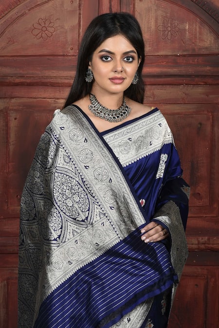 Naaritva India_Blue Knit Zari Banarasi Floral Handwoven Saree With Running Blouse _at_Aza_Fashions