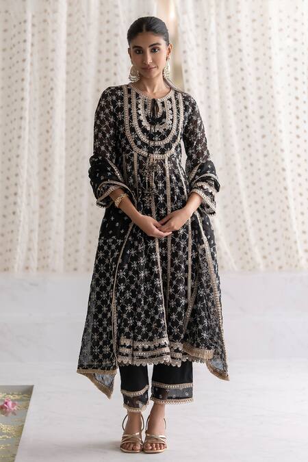 Mulmul Black 100% Pure Mulmul Embroidery Thread Rasiya Anarkali Pant Set Online at Aza Fashions Mulmul_Black 100% Pure Mulmul Embroidery Thread Rasiya Anarkali Pant Set _Online_at_Aza_Fashions