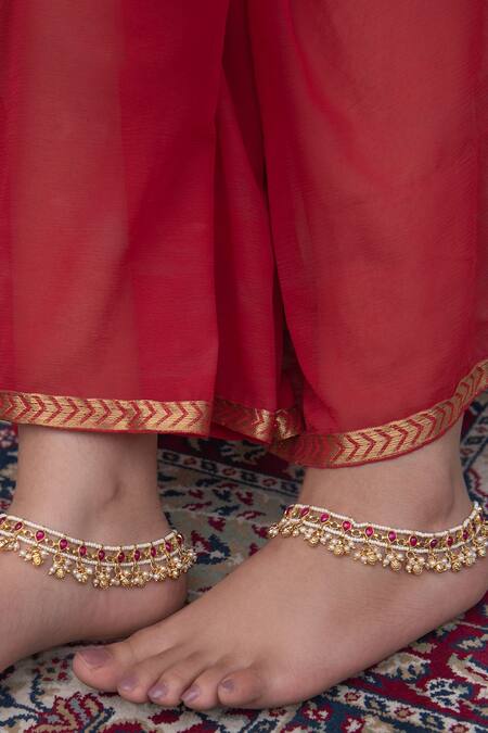 Paisley Pop Gold Plated Pearls Pink Kundan And Studded Anklets - Set Of 2 Online at Aza Fashions Paisley Pop_Gold Plated Pearls Pink Kundan And Studded Anklets - Set Of 2 _Online_at_Aza_Fashions