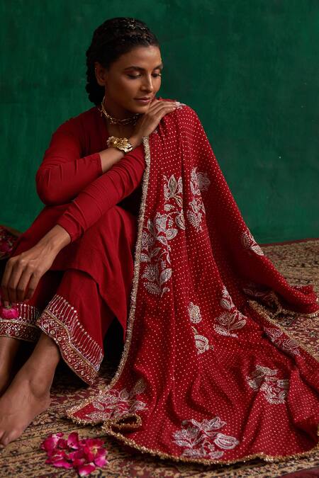 Buy_Rekha Agra_Red Crinkled Cotton Silk, Dupatta Crepe Anarkali Set With Hand Block Print _Online_at_Aza_Fashions
