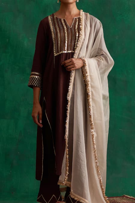 Rekha Agra_Brown Crinkled Cotton Silk, Dupatta Organza Gota, Sequin And Hand Kurta Set _Online_at_Aza_Fashions