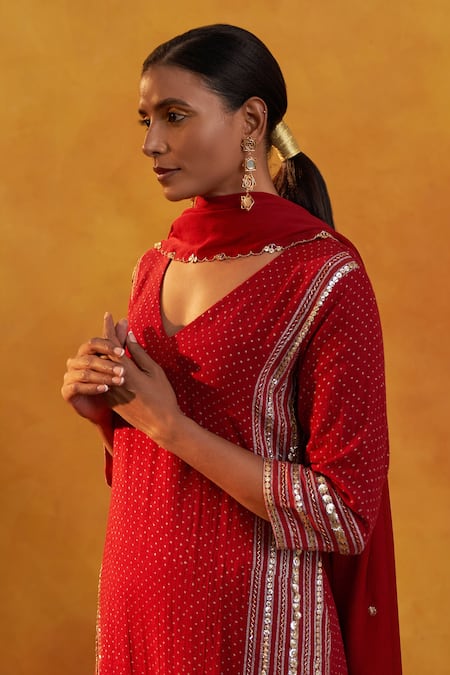 Buy_Rekha Agra_Red Dupatta Chiffon, Gharara Crinkled Cotton Silk, Hand Block Print Set _Online_at_Aza_Fashions