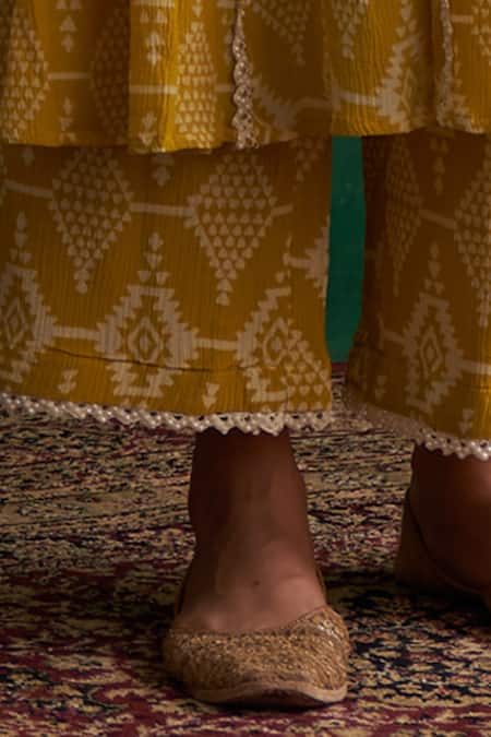 Rekha Agra_Green Crinkled Cotton Silk Moroccan Pattern, Sequin Block Print Kurta And Pant Set _Online_at_Aza_Fashions