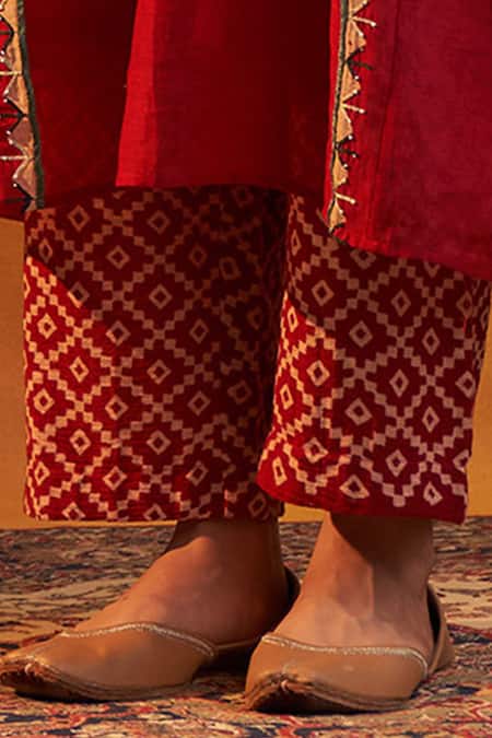 Rekha Agra_Red Kurta Chanderi, Pant Cotton Flex Geometric Hand Block Print And Set _Online_at_Aza_Fashions