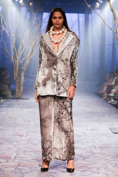 Buy_Nirmooha_Off White Velvet Abstract Print Blazer _Online_at_Aza_Fashions