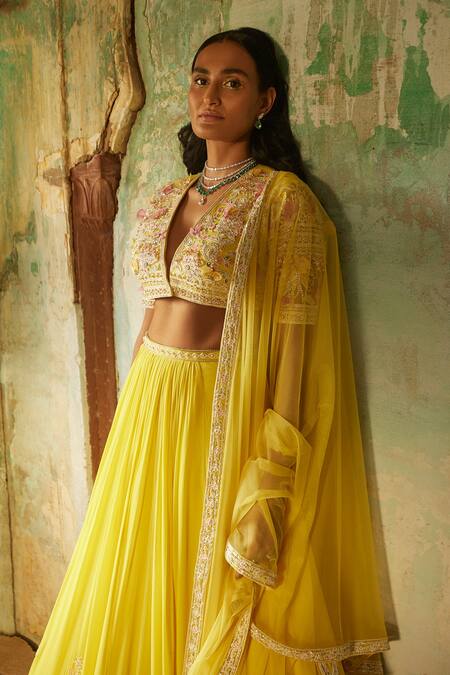 Ridhi Mehra_Yellow Blouse Net Embroidery Floral Aftaab Flower Vine Lehenga Set  _Online_at_Aza_Fashions
