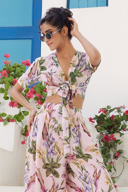 Buy_Reynu Taandon_Pink Plunge Neck Floral Print Cropped Top And Flared Pant Set _Online_at_Aza_Fashions