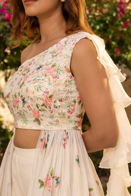 Shop Suruchi Parakh White Georgette, Crepe Cut Work, Sequins, Embroidery Top And Flared Pant Set Online at Aza Fashions Shop_Suruchi Parakh_White Georgette, Crepe Cut Work, Sequins, Embroidery Top And Flared Pant Set _Online_at_Aza_Fashions