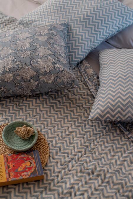 Shop Raamae Blue 100% Cotton Hand Block Print Mogra Quilt Shop_Raamae_Blue 100% Cotton Hand Block Print Mogra Quilt