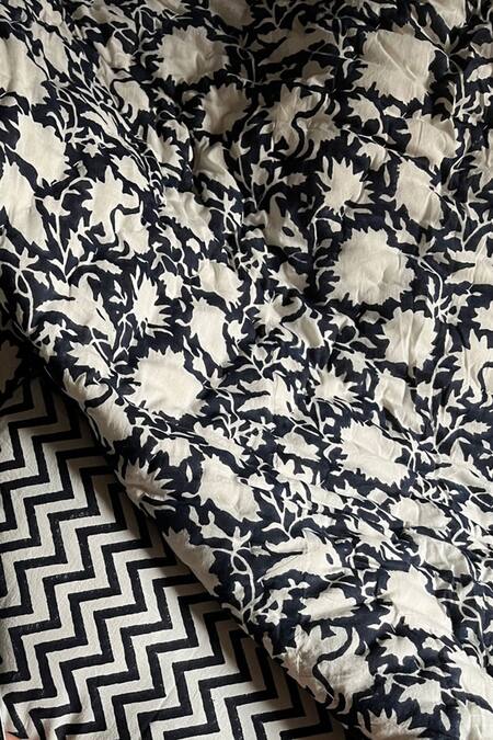 Raamae Blue 100% Cotton Hand Block Print Bouti Chevron Quilt at Aza Fashions Raamae_Blue 100% Cotton Hand Block Print Bouti Chevron Quilt_at_Aza_Fashions