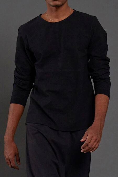 Shop_MATI_1_Black 100% Cotton Hand Woven T-shirt_Online_at_Aza_Fashions