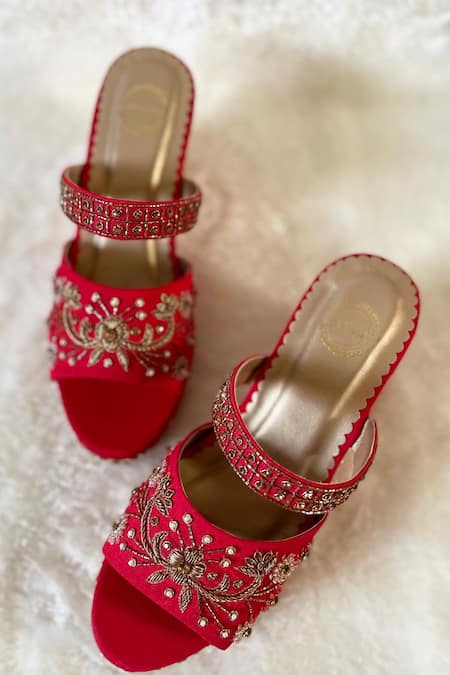 Beautiful Red Colour Bridal Wedding Shoes Ideas / Flats / Heels Wedding  Sandals Designs Collections - YouTube