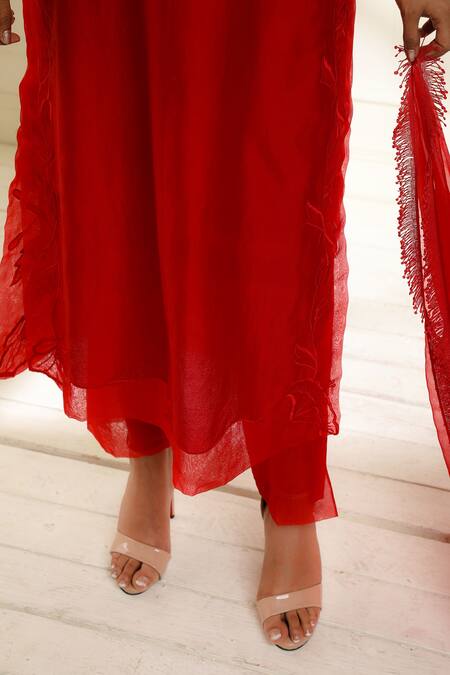 Buy Omana By Ranjana Bothra Red Chanderi, Organza Applique, Embroidery, Tassels Boat Farah Kurta Pant Set Online at Aza Fashions Buy_Omana By Ranjana Bothra_Red Chanderi, Organza Applique, Embroidery, Tassels Boat Farah Kurta Pant Set _Online_at_Aza_Fashions