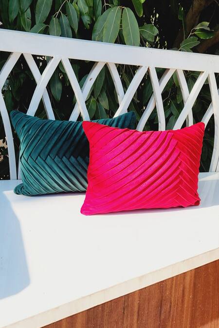 Shop_Throwpillow_Red Blend Of Cotton And Polyester Pleated Cushion Pillow Cover_Online_at_Aza_Fashions