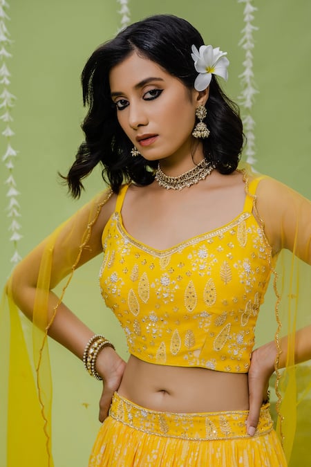 Redpine Designs Yellow Viscose Georgette, Dupatta Net Cutdana, Floral, Print Lehenga Set Online at Aza Fashions Redpine Designs_Yellow Viscose Georgette, Dupatta Net Cutdana, Floral, Print Lehenga Set _Online_at_Aza_Fashions