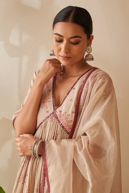 Rekha Agra Red Organza Mirrors V-neck Floral Bloom Print Anarkali And Gharara Set Online at Aza Fashions Rekha Agra_Red Organza Mirrors V-neck Floral Bloom Print Anarkali And Gharara Set _Online_at_Aza_Fashions