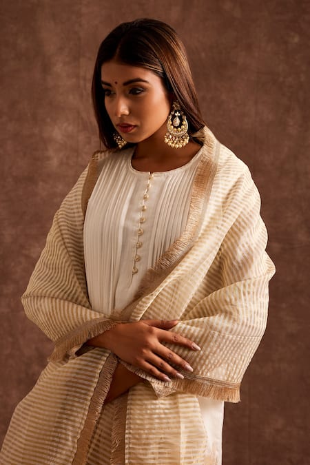 The Home Affair White Chanderi Zari Round Neck Banarasi Pintucked Kurta Sharara Set Online at Aza Fashions The Home Affair_White Chanderi Zari Round Neck Banarasi Pintucked Kurta Sharara Set _Online_at_Aza_Fashions