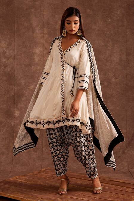 Buy The Home Affair White Chiffon Sequins, Tassels, Monochrome Anghrakha Kurta Dhoti Pant Set Online at Aza Fashions Buy_The Home Affair_White Chiffon Sequins, Tassels, Monochrome Anghrakha Kurta Dhoti Pant Set _Online_at_Aza_Fashions