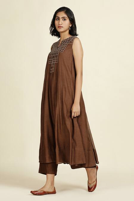 Oshi By Shikha_Brown Chanderi, , Organza Embroidery, Sequins Split V-neck Anarkali Set _Online_at_Aza_Fashions