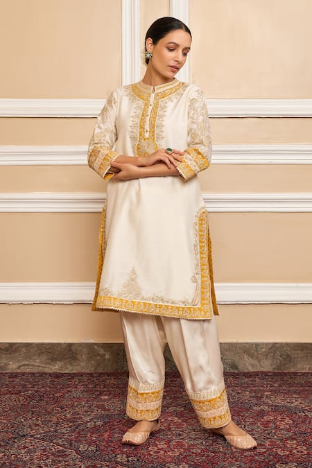 Sheetal Batra Ivory Dupatta Organza, Kurta Pure Chanderi, Embroidered Set Online at Aza Fashions Sheetal Batra_Ivory Dupatta Organza, Kurta Pure Chanderi, Embroidered Set_Online_at_Aza_Fashions
