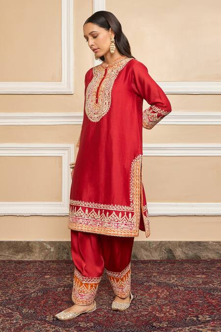 Buy Sheetal Batra Red Dupatta Organza, Kurta Pure Chanderi, Salwar Embroidered Set Online at Aza Fashions Buy_Sheetal Batra_Red Dupatta Organza, Kurta Pure Chanderi, Salwar Embroidered Set _Online_at_Aza_Fashions