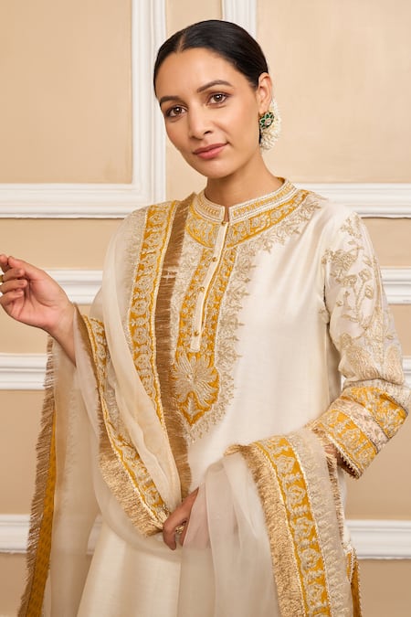 Shop Sheetal Batra Ivory Dupatta Organza, Kurta Pure Chanderi, Embroidered Set Online at Aza Fashions Shop_Sheetal Batra_Ivory Dupatta Organza, Kurta Pure Chanderi, Embroidered Set_Online_at_Aza_Fashions