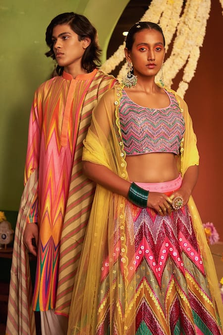 Shop_Siddhartha Bansal_Yellow Cotton, Chanderi Embroidery Chevron Print Kurta Set _Online_at_Aza_Fashions