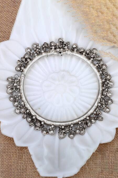 Sangeeta Boochra_Silver Plated Ghungru Shanaya Embellished Anklet _Online_at_Aza_Fashions