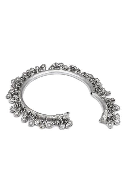 Shop_Sangeeta Boochra_Silver Plated Ghungru Shanaya Embellished Anklet _Online_at_Aza_Fashions