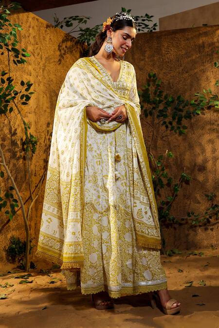 Bairaas_Yellow Mul Cotton Hand Block Print Botanical V Neck Anarkali With Dupatta_Online_at_Aza_Fashions