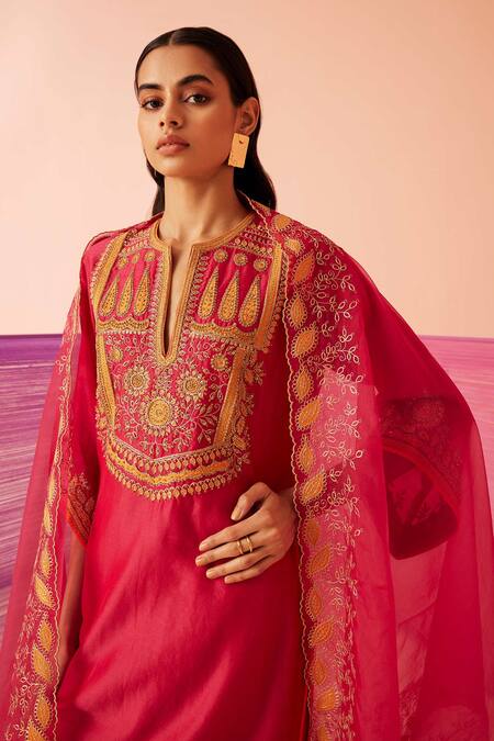 Buy_Sureena Chowdhri_Magenta Silk Chanderi Embroidered Zari Notched Round Neck Utopia Kurta Set_Online_at_Aza_Fashions