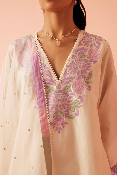 Buy_Sureena Chowdhri_Ivory Silk Chanderi Embroidered Floral Applique And Mystic Blooms Kurta Set_Online_at_Aza_Fashions