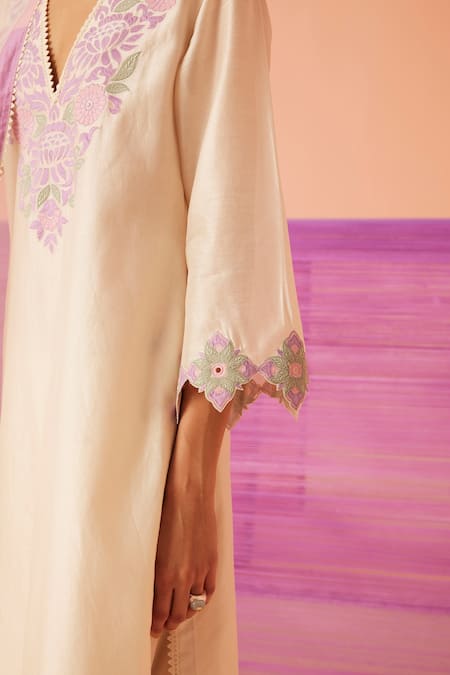 Shop_Sureena Chowdhri_Ivory Silk Chanderi Embroidered Floral Applique And Mystic Blooms Kurta Set_Online_at_Aza_Fashions