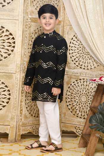Saka Designs_Black Cotton Sequins, Embroidery Kurta Set_Online_at_Aza_Fashions