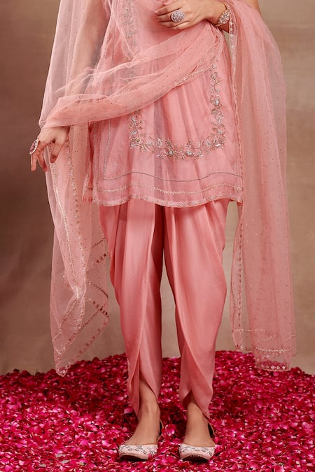 SHASHA GABA Pink Organza, Crepe, Embroidery, Square Neck Floral Hand Kurta Set Online at Aza Fashions SHASHA GABA_Pink Organza, Crepe, Embroidery, Square Neck Floral Hand Kurta Set _Online_at_Aza_Fashions