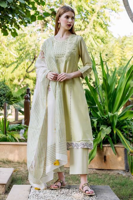 Shop_Missprint_Green Chanderi, Cotton Pearls, Mirrors, Sequins Thread Embroidered Kurta Set _Online_at_Aza_Fashions