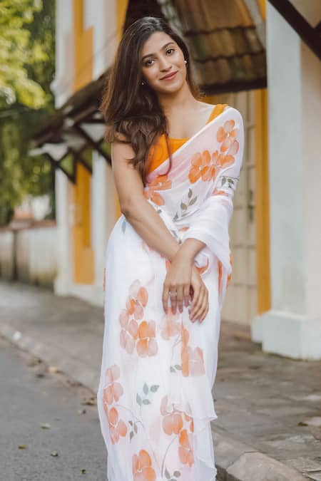 Shop_Meghstudio_White Viscose Chiffon Hand Painted Floral Saree With Unstitched Blouse Piece _Online_at_Aza_Fashions