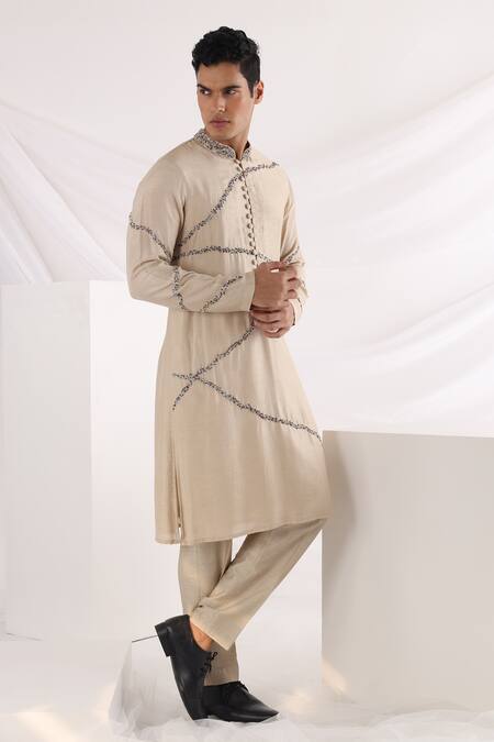 Smriti By Anju Agarwal_Beige Bamboo, Cotton Embroidery Abstract Pattern Kurta Set _Online_at_Aza_Fashions