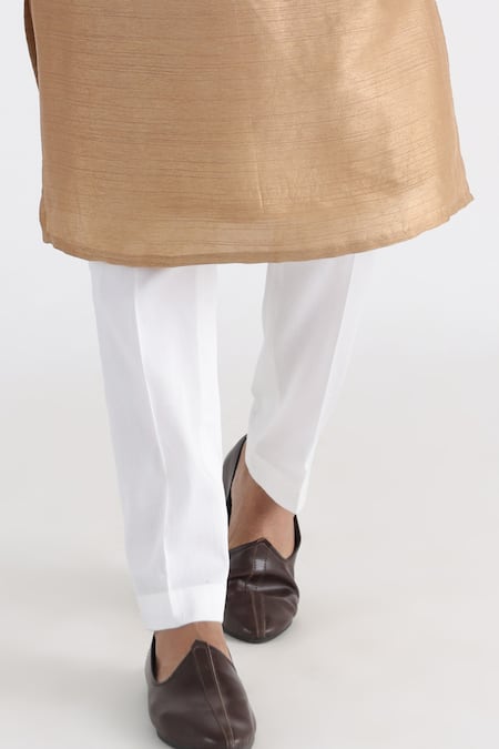 Smriti by Anju Agarwal_Off White Kurta - Bam Silk Embroidery Thread Nabeel Ombre Set _Online_at_Aza_Fashions