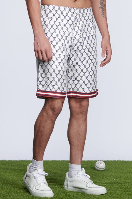 Buy S&N By Shantnu Nikhil Off White Twill, Silk Sncc Geometric Print Shorts Online at Aza Fashions Buy_S&N By Shantnu Nikhil_Off White Twill, Silk Sncc Geometric Print Shorts_Online_at_Aza_Fashions