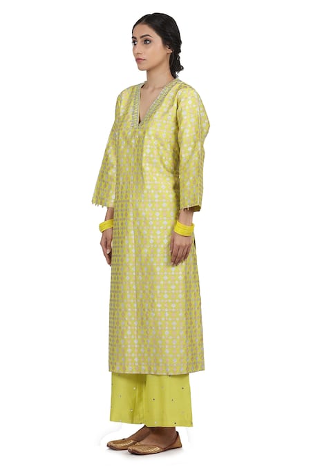 Seema Nanda_Yellow Organza, Chanderi Silk, Lining Cotton Keerat Straight Printed Kurta Set _at_Aza_Fashions