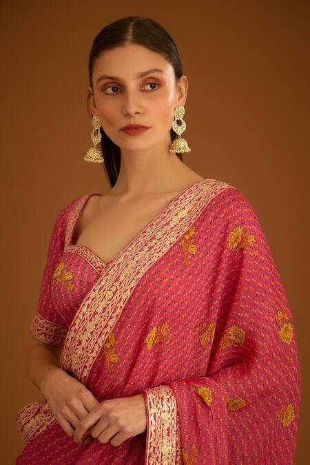 Shop_Shyam Narayan Prasad_Fuchsia Modal Satin Embroidered Gota Sweetheart Neck Floral Work Saree Set _Online_at_Aza_Fashions