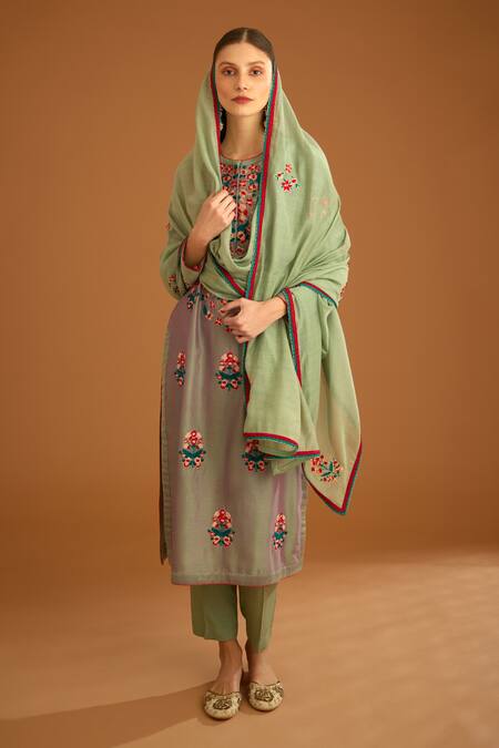 Shyam Narayan Prasad_Grey Chanderi Embroidery Round Neck Floral Kurta Set _Online_at_Aza_Fashions